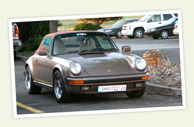 911 C4S Convertable on the Plaza